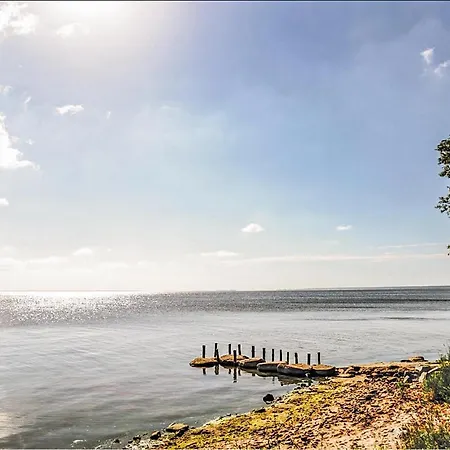 2 Bedroom Gorgeous In Holiday home *