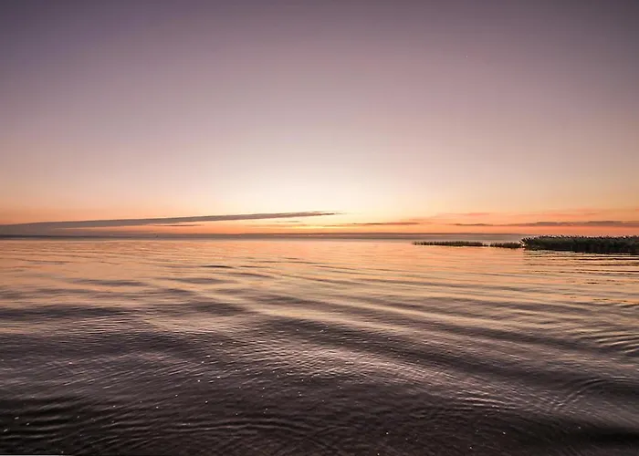 Сasa de vacaciones With Fireplace I